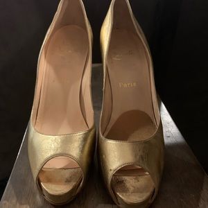 Gold Christian Louboutin size 39 1/2